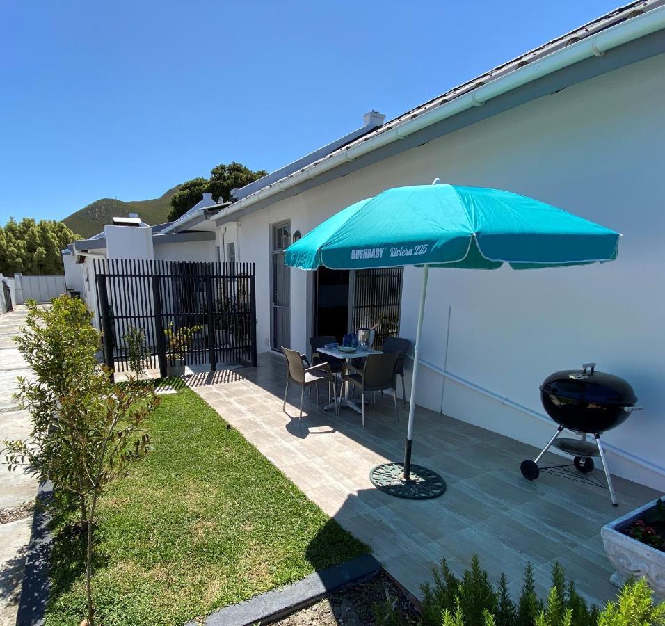 Hotel The Lily House Hermanus Esterno foto